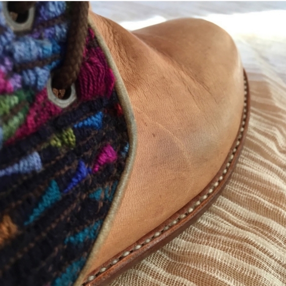 Absolutely Incredible Vintage Embroidered Ankle Boots from Guatemala - Picture 5 of 8